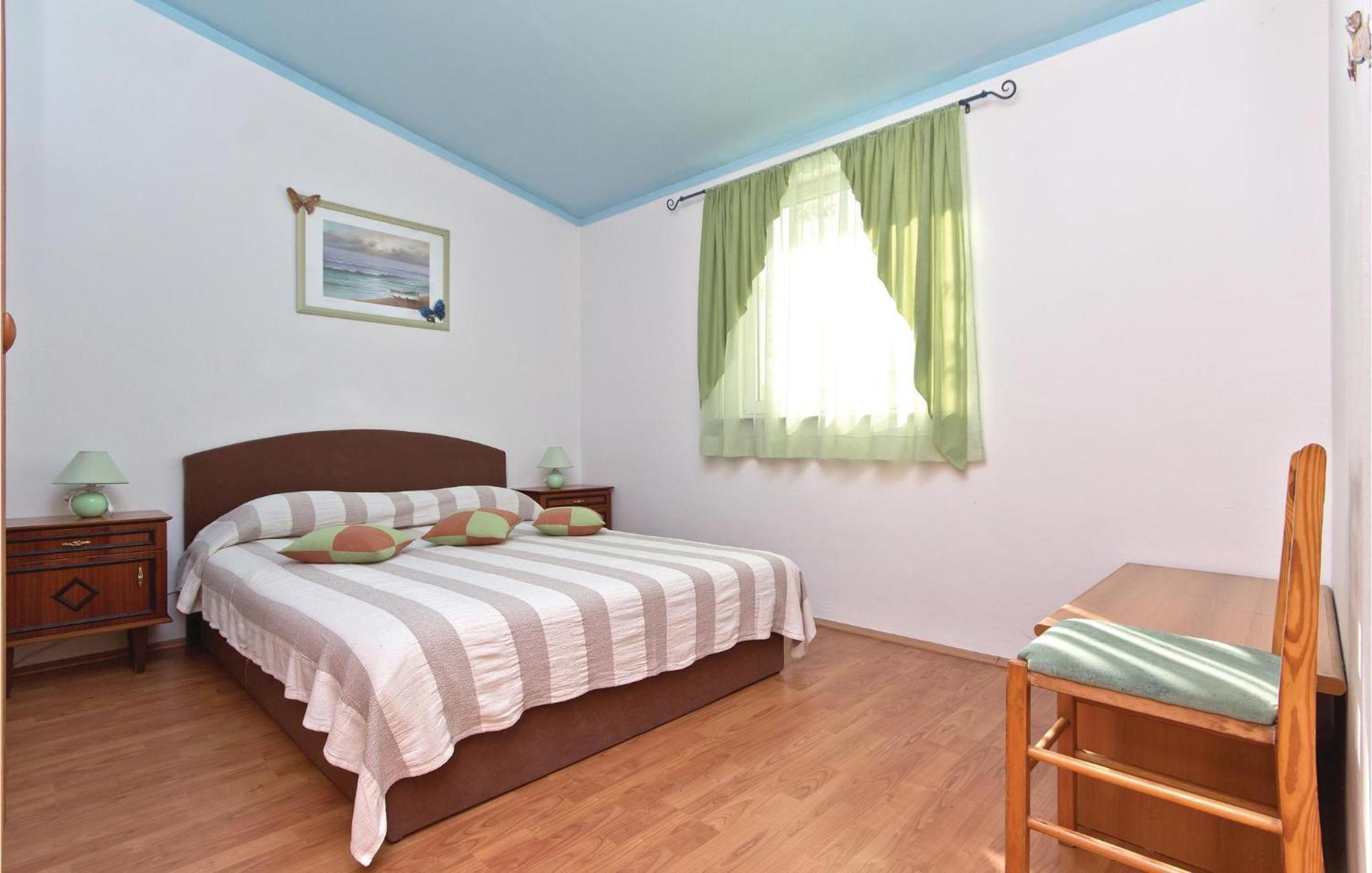 3 Bedroom Gorgeous Apartment In Marčana エクステリア 写真